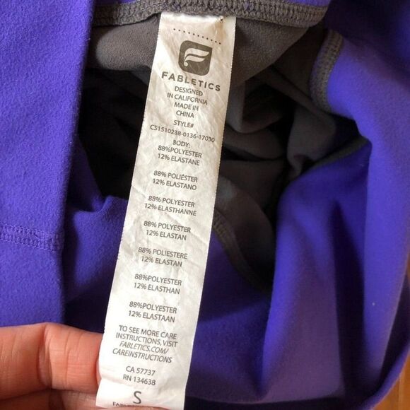 Fabletics Small Purple Gray Cropped Leggings - Picture 7 of 7
